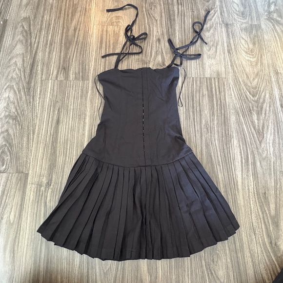 Windsor Dream Twirl Tie Strap Pleated A-Line Mini Dress Black Corset Detail - Picture 2 of 11